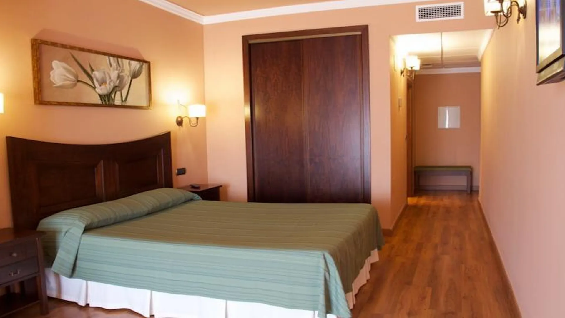 Los Dolmenes Antequera Hotel
