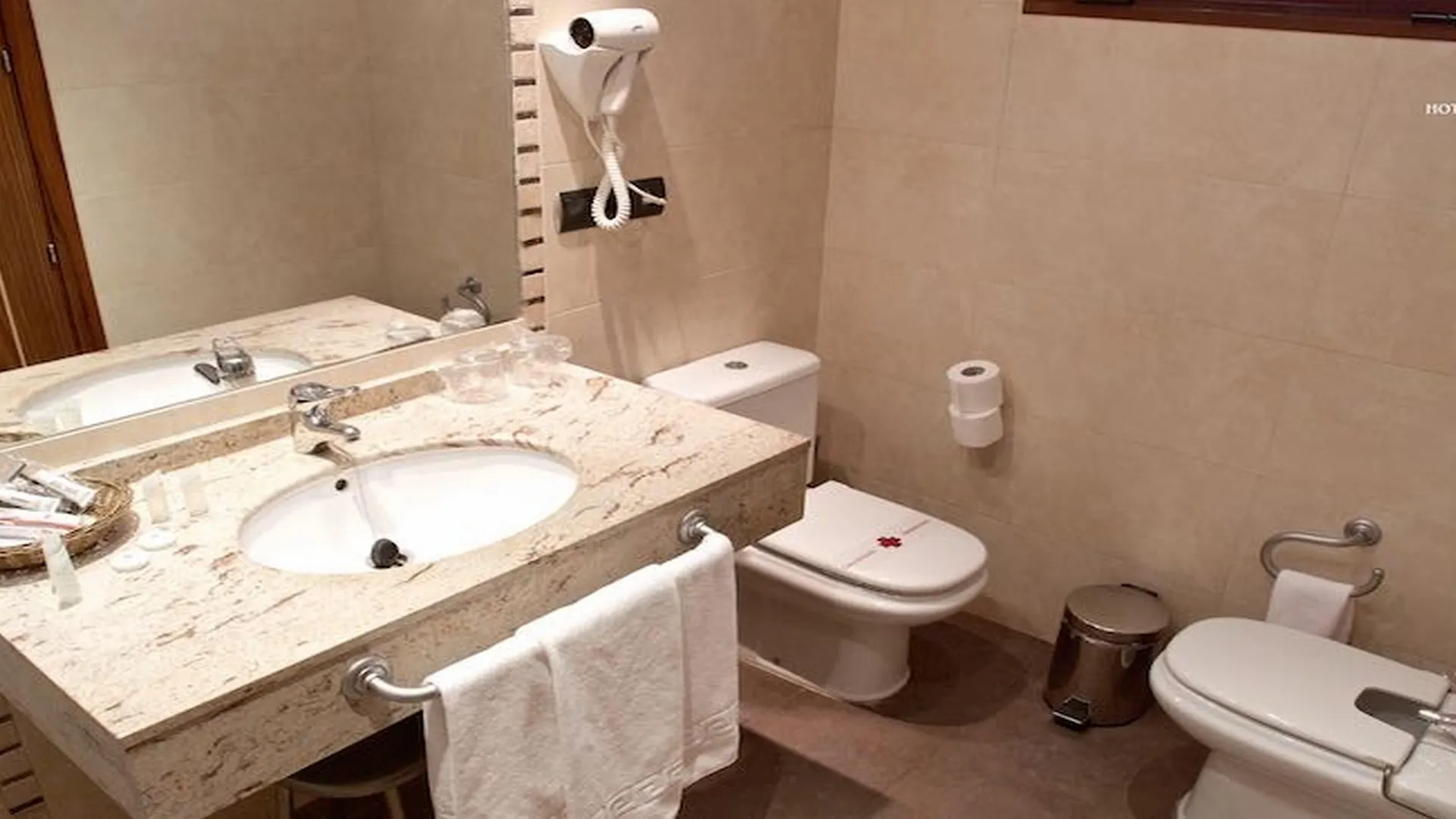 Los Dolmenes Antequera Hotel
